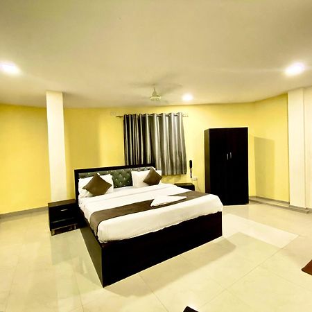 Hotel Sky Park Shamshabad Exterior photo