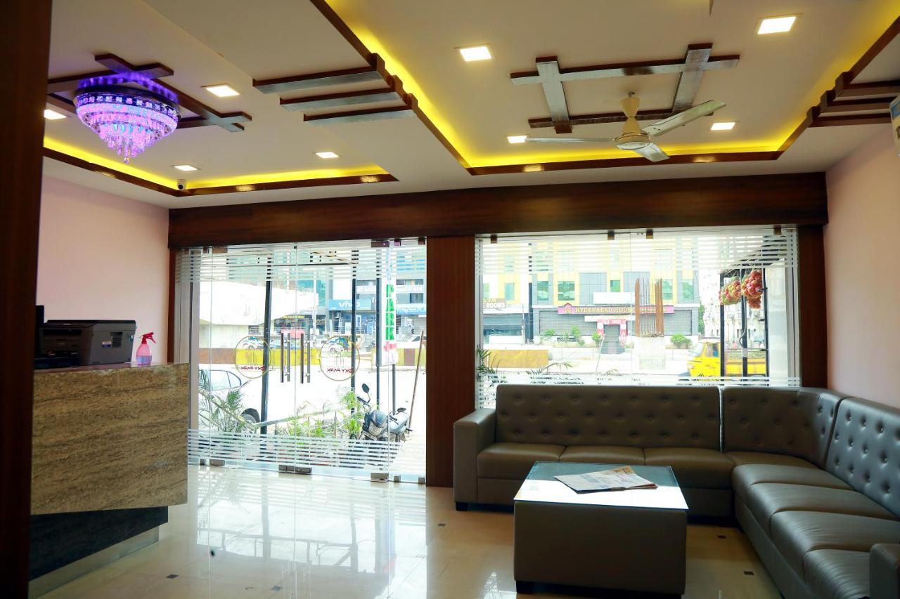 Hotel Sky Park Shamshabad Exterior photo