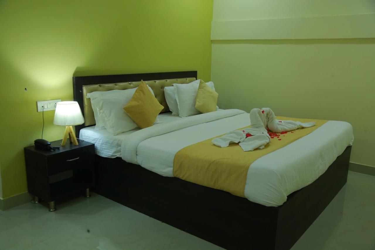 Hotel Sky Park Shamshabad Exterior photo