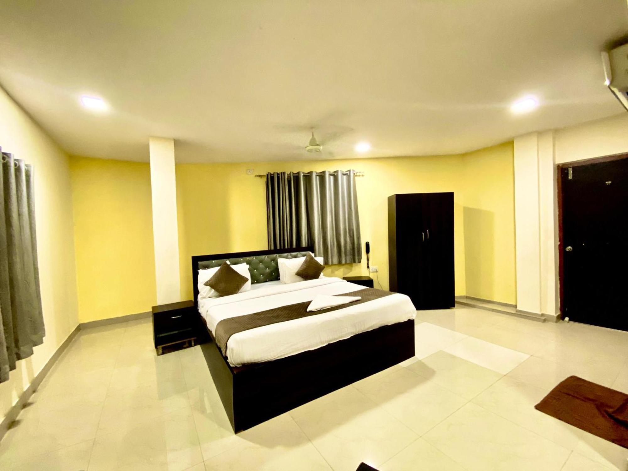 Hotel Sky Park Shamshabad Exterior photo
