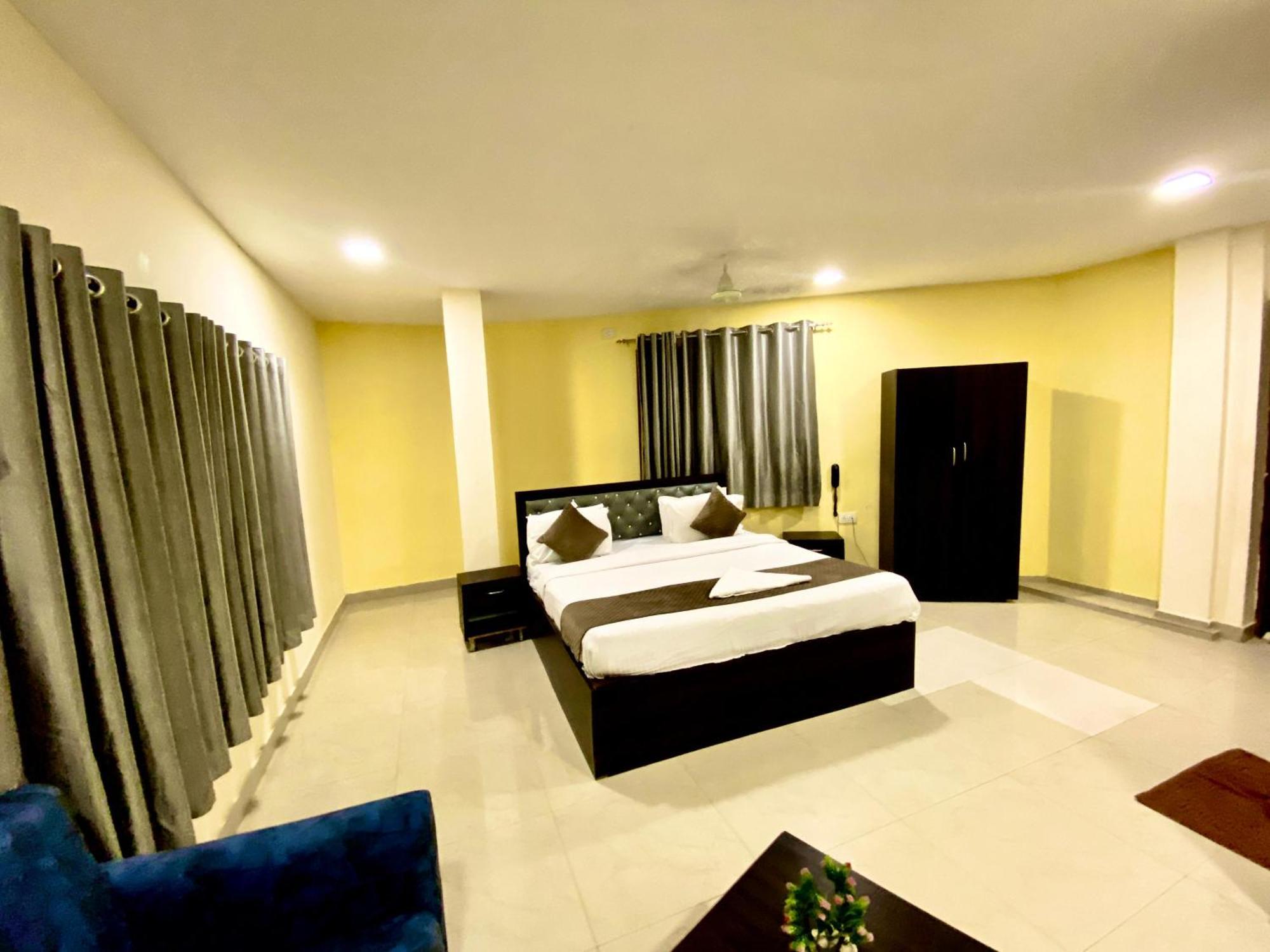 Hotel Sky Park Shamshabad Exterior photo