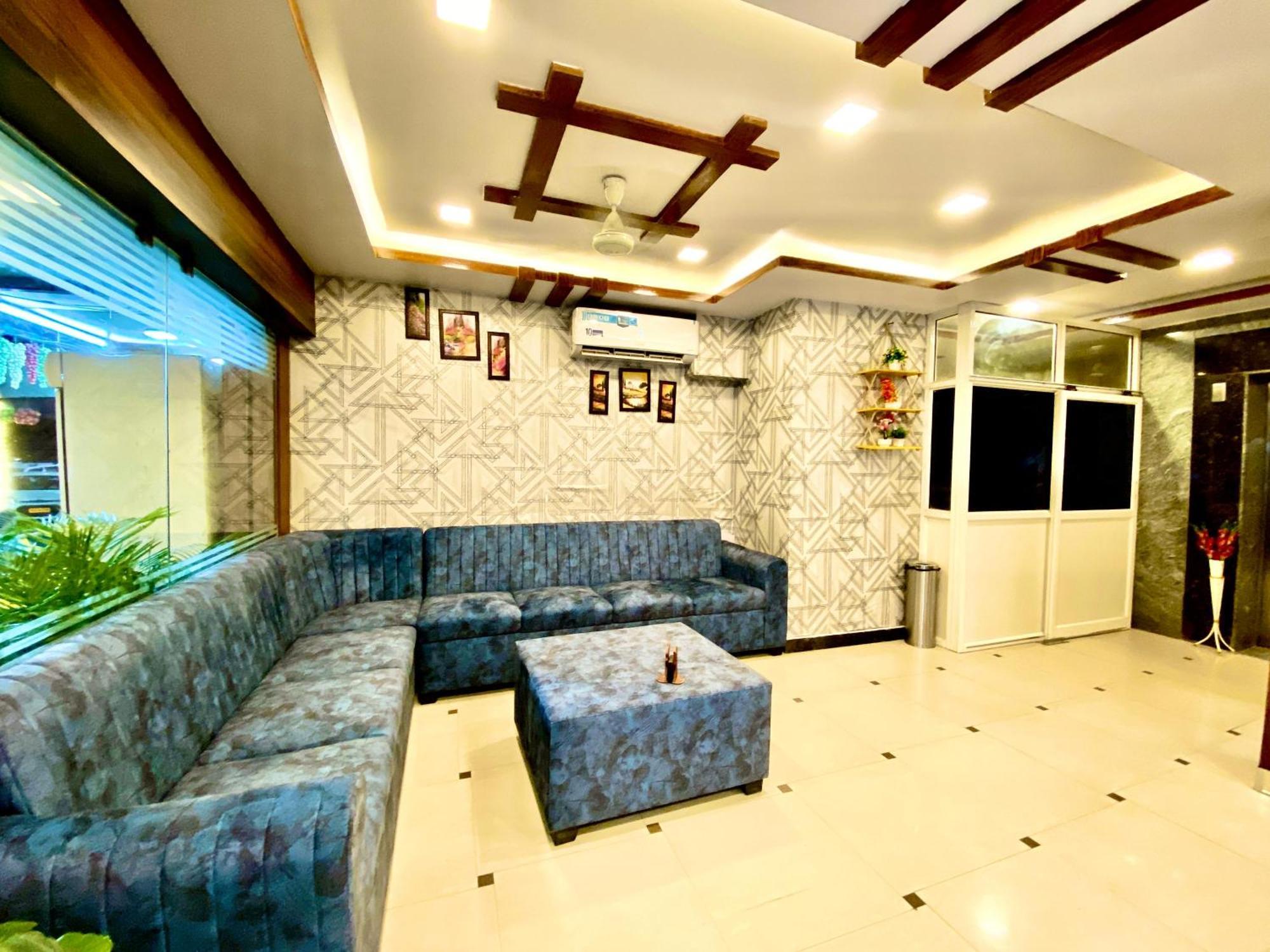 Hotel Sky Park Shamshabad Exterior photo