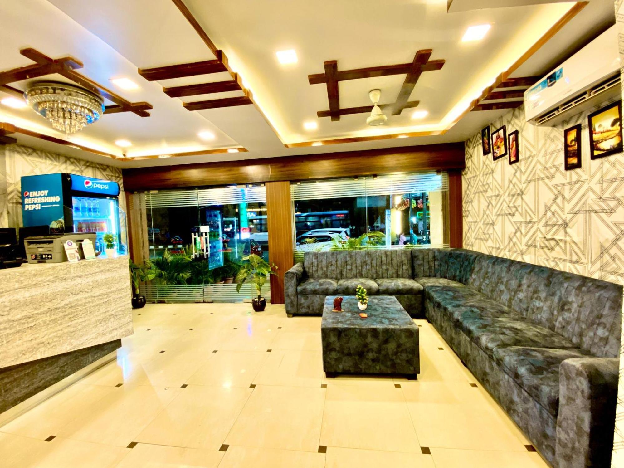 Hotel Sky Park Shamshabad Exterior photo